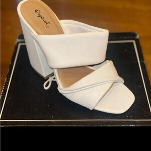 Women's Qupid White Block Heel Mules
